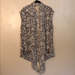 Black and white tunic with optional tie